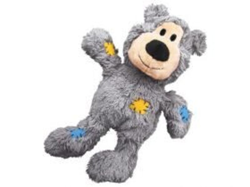 KONG KAĶU ROTAĻL PATCHWORK BEAR MĪKSTA LĀCIS /CSF43E
